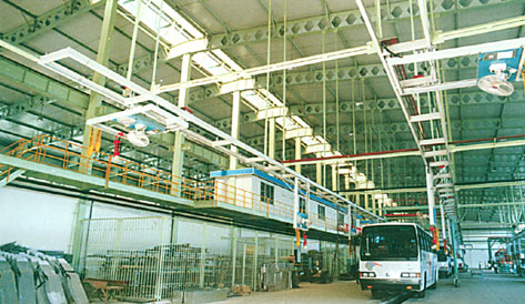 揚(yáng)州客車制造總廠車聯(lián)合生產(chǎn)廠房內(nèi)景